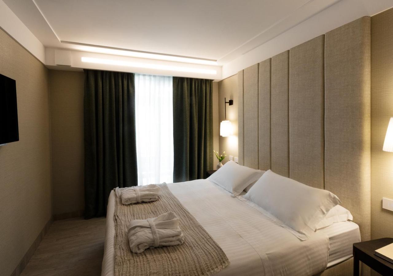 Ceccarini 9 Home Suite Home Riccione Exterior foto
